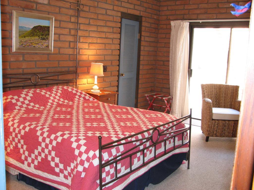 Tanque Verde Desert Trails Bed & Breakfast חדר תמונה
