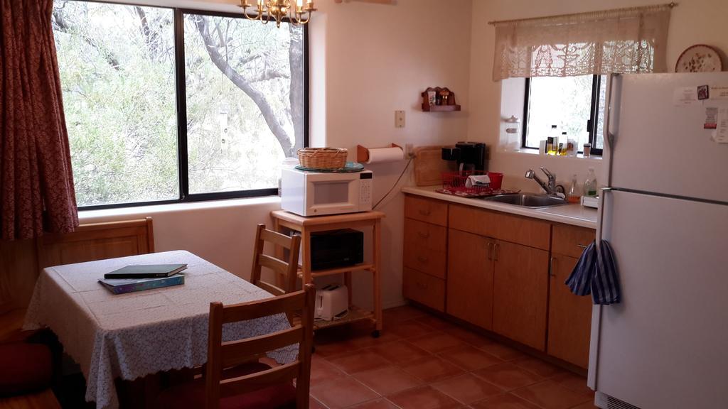 Tanque Verde Desert Trails Bed & Breakfast חדר תמונה