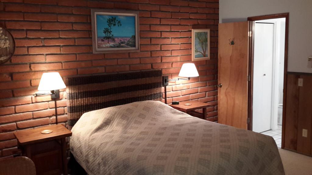 Tanque Verde Desert Trails Bed & Breakfast חדר תמונה