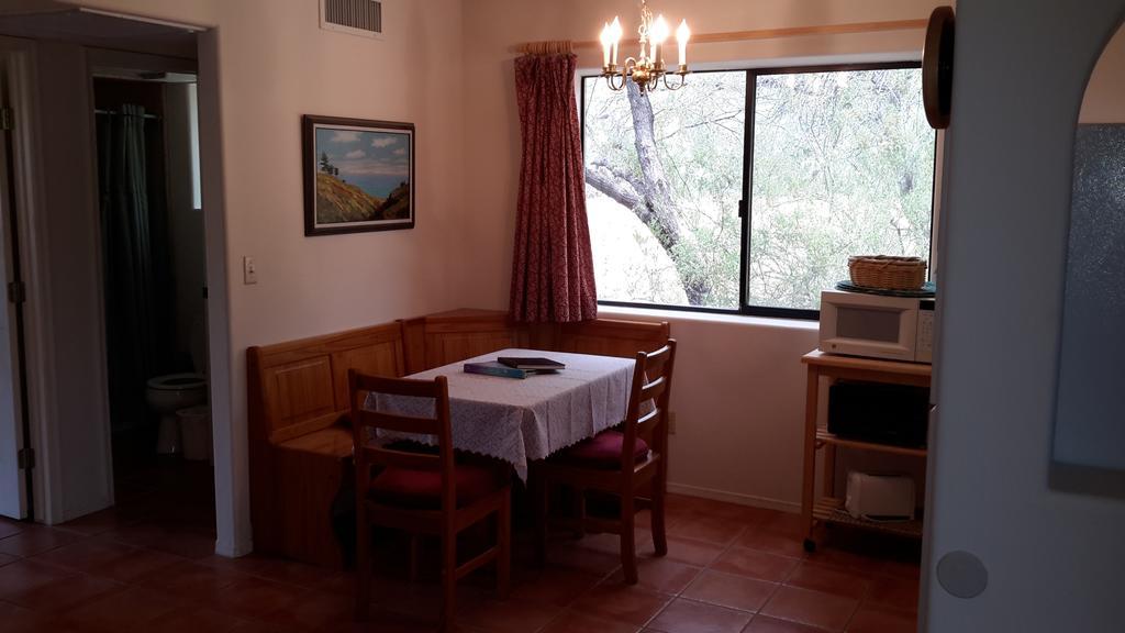 Tanque Verde Desert Trails Bed & Breakfast חדר תמונה