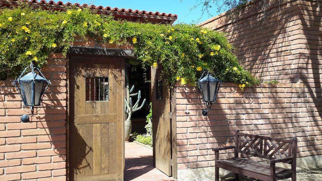 Tanque Verde Desert Trails Bed & Breakfast מראה חיצוני תמונה